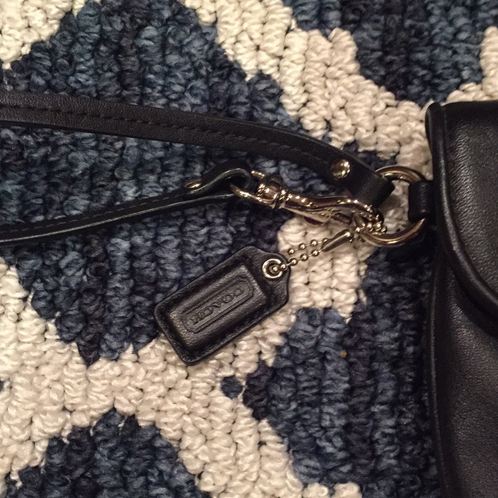 Authentic Coach clutch - Picture 6 of 6